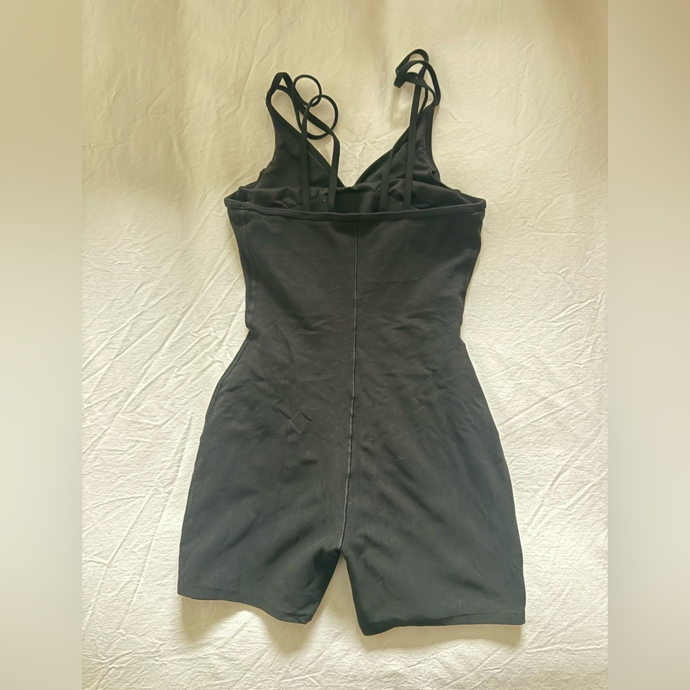 ALO Yoga suns out onesie - Picture 3 of 5
